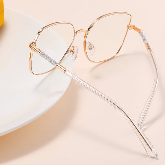 Ochelari deosebiți cat eye