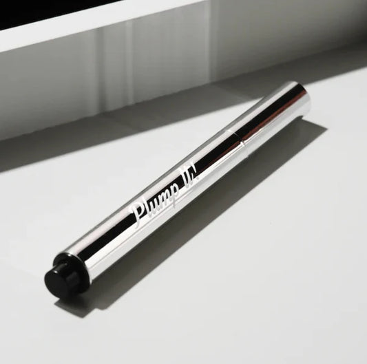 Luciu pentru volumul buzelor